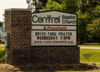 Co daje wygłuszenie dachu samochodu? Co daje wygłuszenie dachu samochodu?