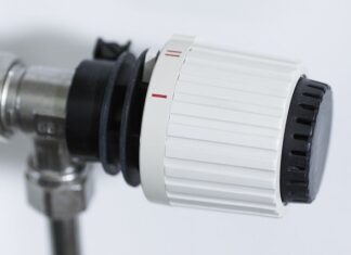 Jak obliczyć temperaturę drutu oporowego?