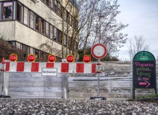 Jak sprawdzić szczelność okien dachowych?